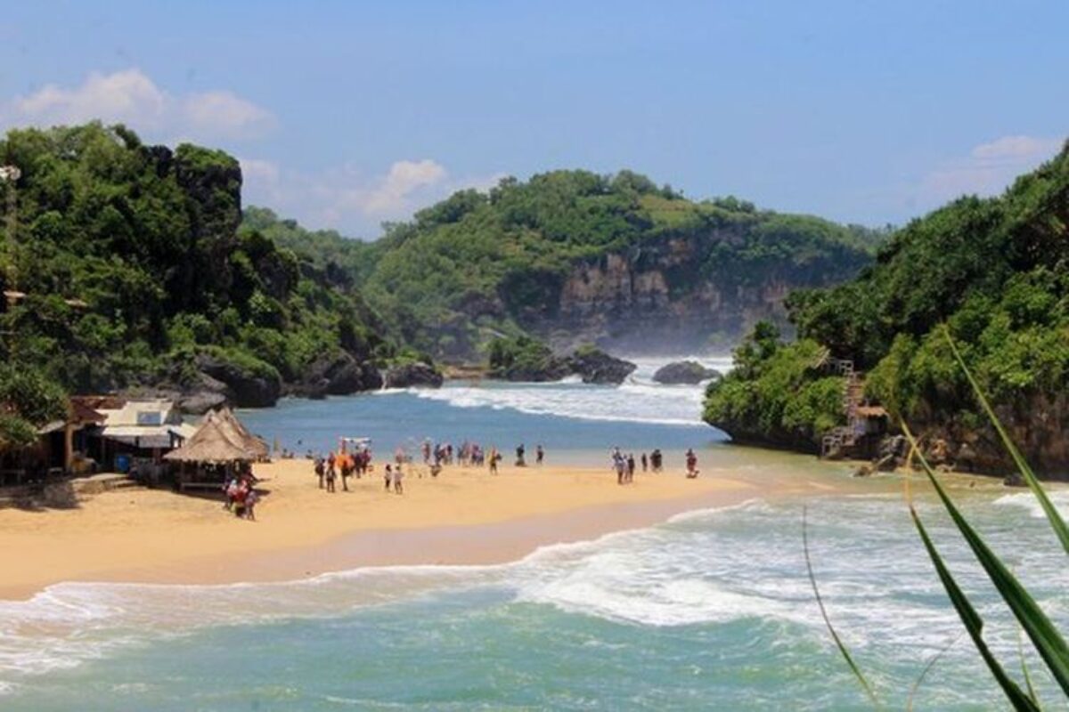 5 Wisata Pantai di Gunungkidul Jogja untuk Wisata Keluarga Seru