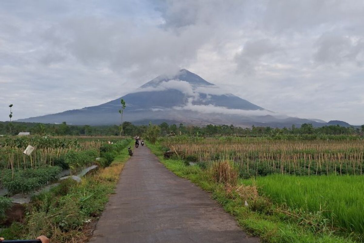 Pendakian Gunung Semeru Dibuka mulai 24 April 2026, Ini Aturannya