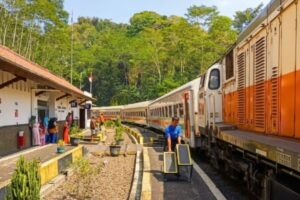 Luar Jawa Masih “Anak Tiri” soal Jaringan Kereta Api, Ini Strategi AHY