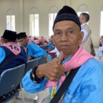 Cerita Dedi, Pensiunan Guru Nyambi Tukang Las hingga Kuli Bangunan Naik Haji di Usia 71 Tahun