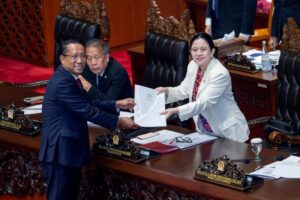 Puan Pimpin Rapat Paripurna DPR RI Ke-17, Sahkan RUU PSDK dan PPRT Jadi UU