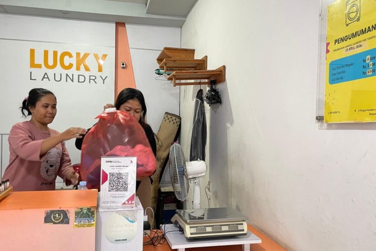 Pengusaha Laundry Banyuwangi: Parfum, Plastik, LPG Naik, Rasanya Mau Pingsan