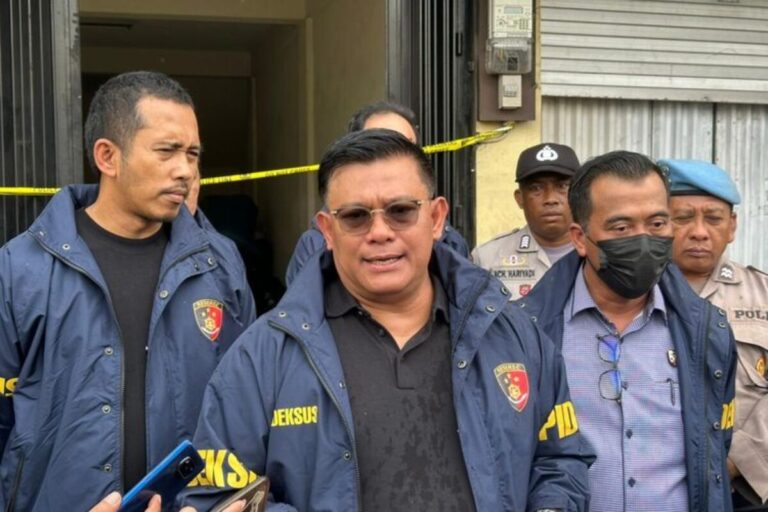 Polri Geledah Kantor PT TSL di Sidoarjo Terkait Impor Ponsel Ilegal dari China
