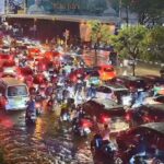 Banjir Terjang Palembang, Sejumlah Ruas Jalan Macet Panjang