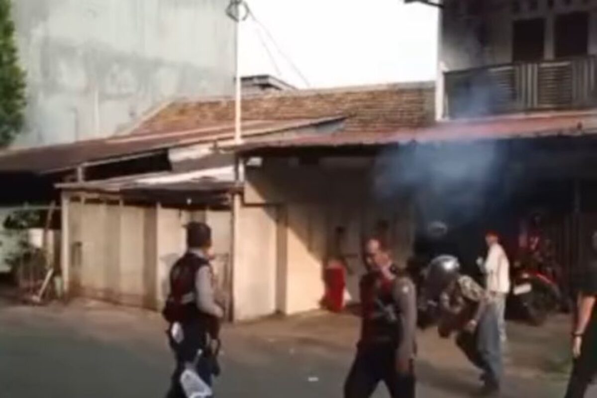 Matel Bentrok dengan Warga di Cakung Jaktim, Diduga akibat Penarikan Motor
