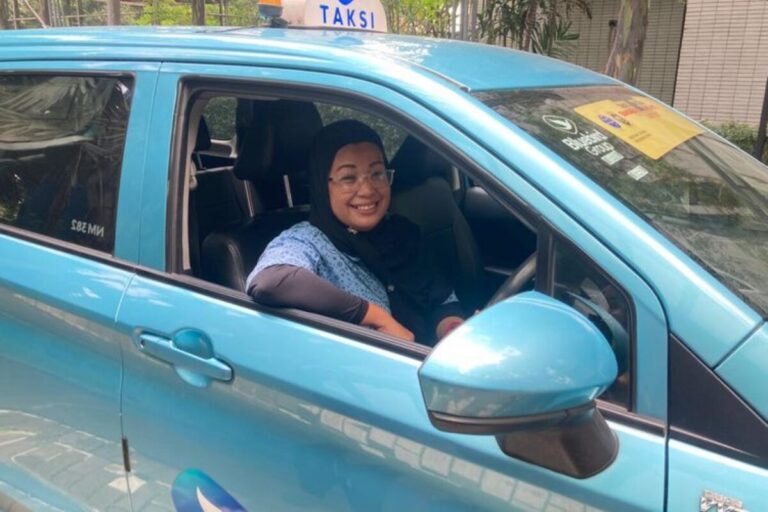 Cerita Ivany, Sopir Taksi yang Pernah Ditolak Penumpang karena Gendernya