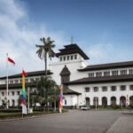 Pemprov Jabar Bersama Pemkot Bandung Tata Kawasan Gedung Sate dan Monju, Tata PKL dan Parkir Liar